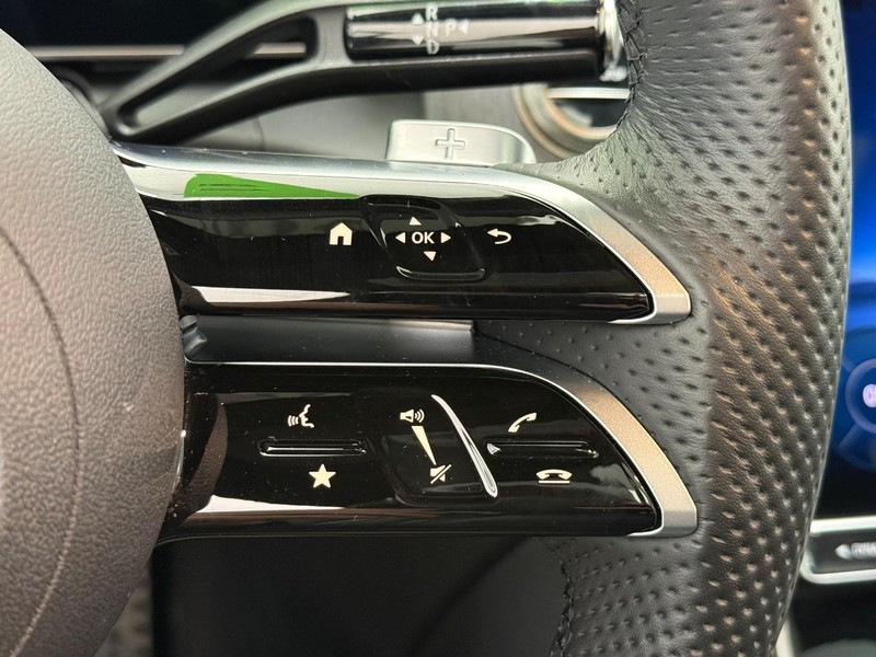 Mercedes-Benz GLC Vehicle Image 11