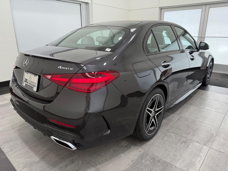 Mercedes-Benz C-Class Vehicle Image 2