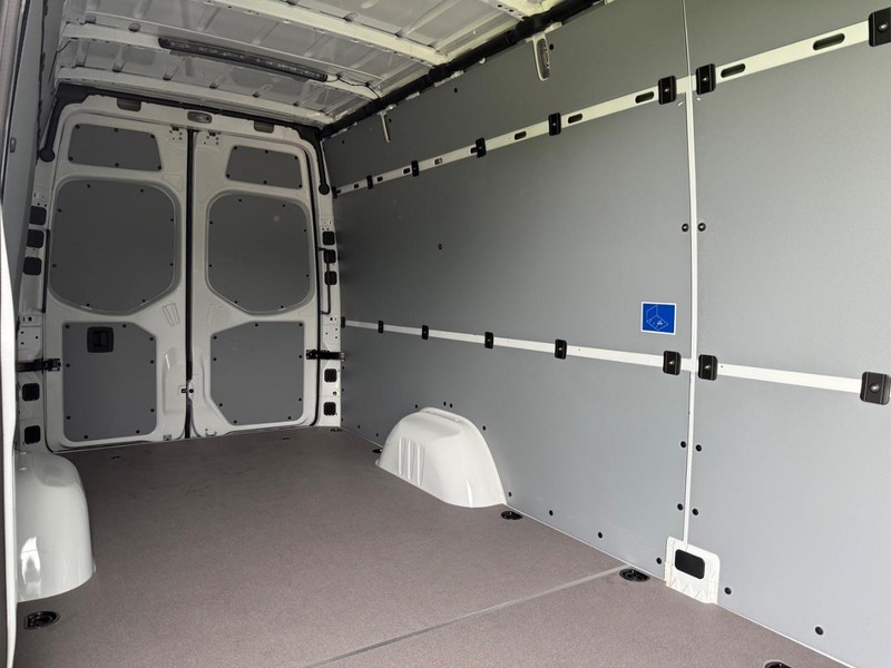 Mercedes-Benz Sprinter Cargo Van Vehicle Image 5