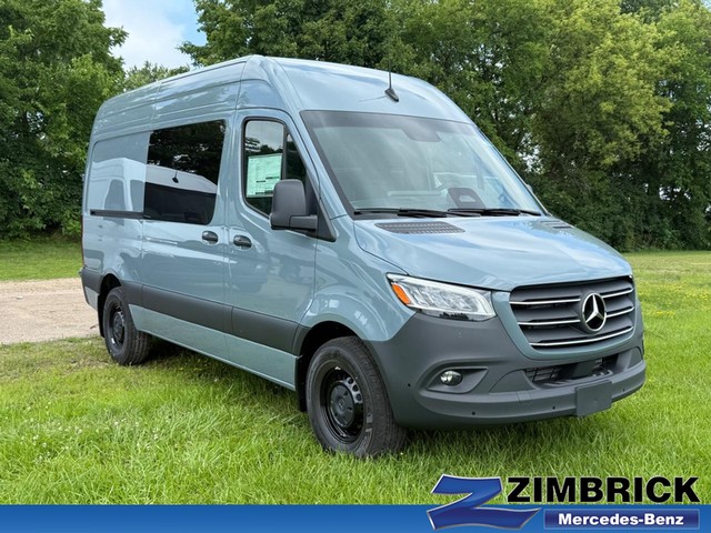 2025 Mercedes-Benz Sprinter Crew Van Base's photo