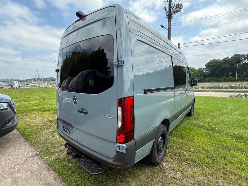 Mercedes-Benz Sprinter Van Vehicle Image 3