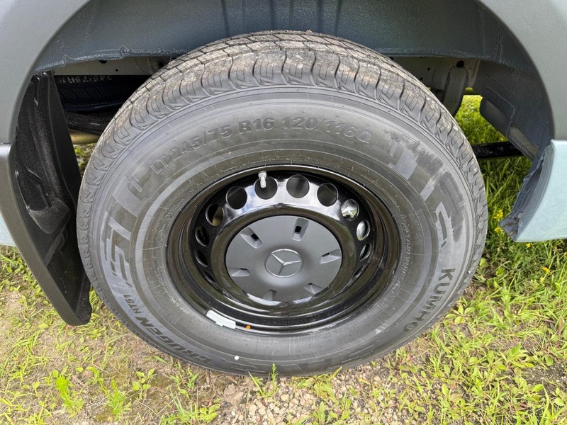 Mercedes-Benz Sprinter Van Vehicle Image 4