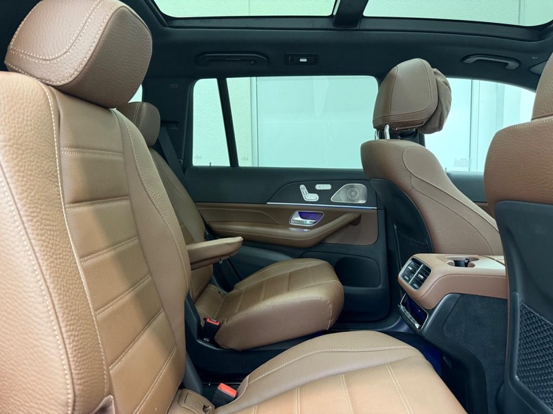 Mercedes-Benz GLS Vehicle Image 5