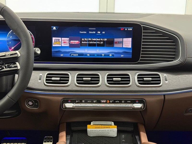 Mercedes-Benz GLS Vehicle Image 8