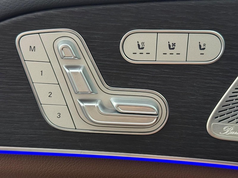 Mercedes-Benz GLS Vehicle Image 11
