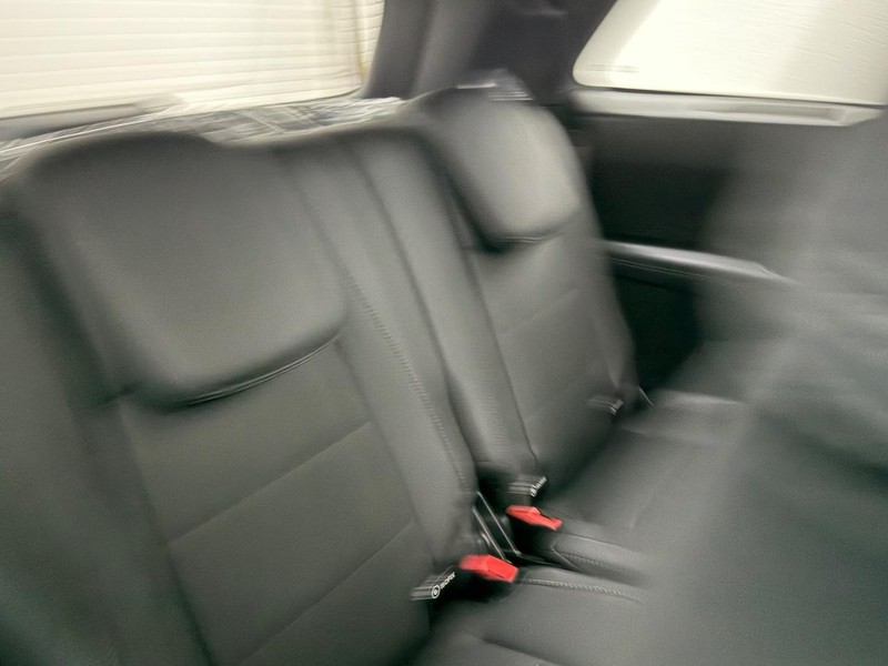 Mercedes-Benz GLS Vehicle Image 6