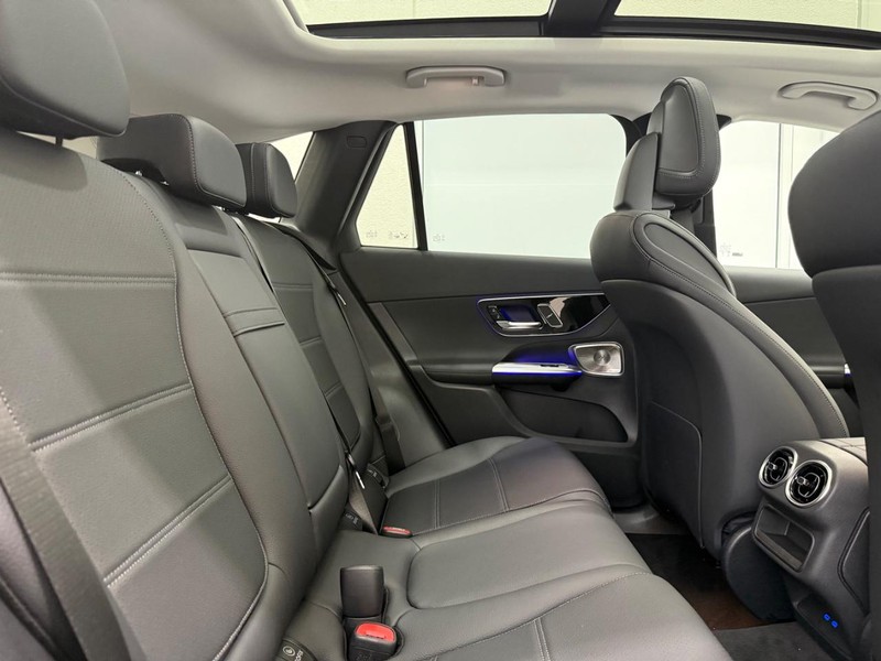 Mercedes-Benz GLC Vehicle Image 5