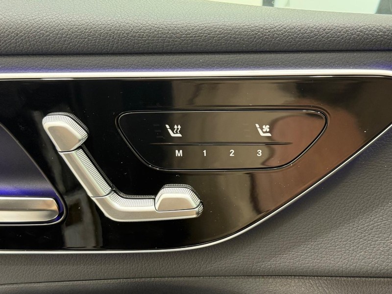 Mercedes-Benz GLC Vehicle Image 10