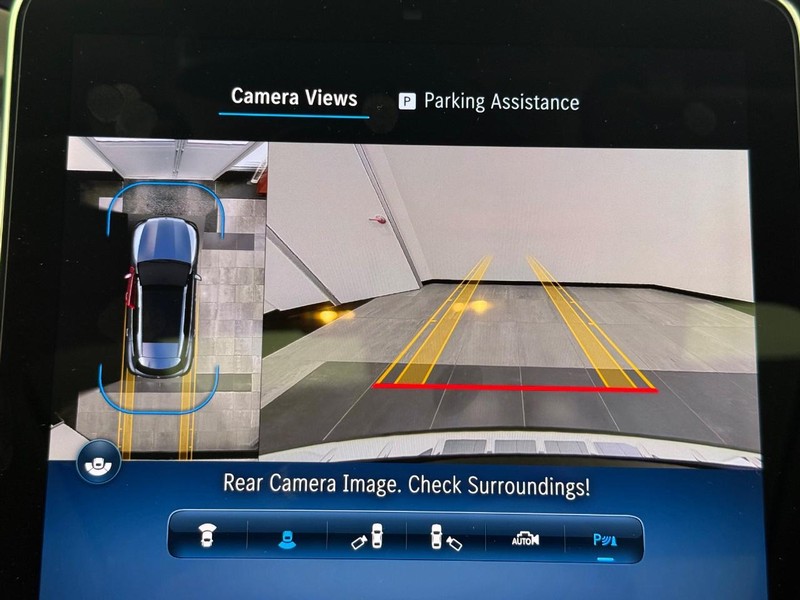 Mercedes-Benz GLC Vehicle Image 13