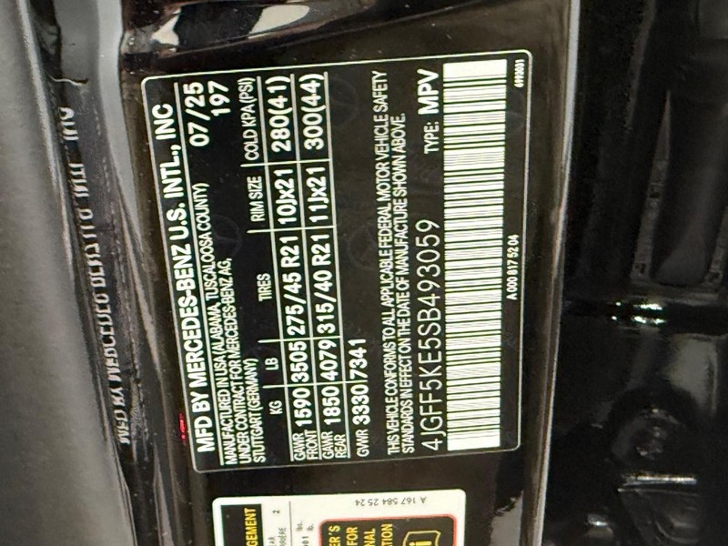 Mercedes-Benz GLS Vehicle Image 17