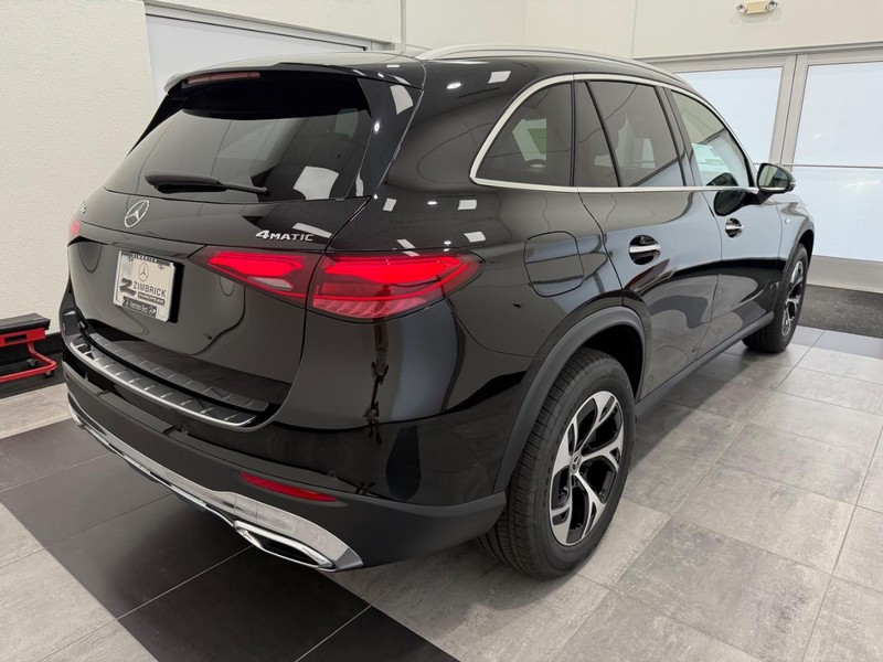 Mercedes-Benz GLC Vehicle Image 2