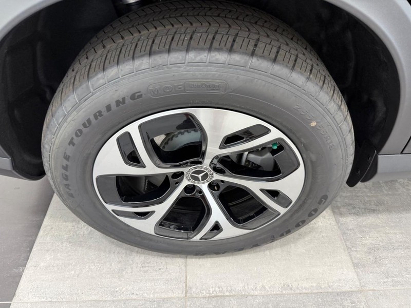Mercedes-Benz GLC Vehicle Image 3