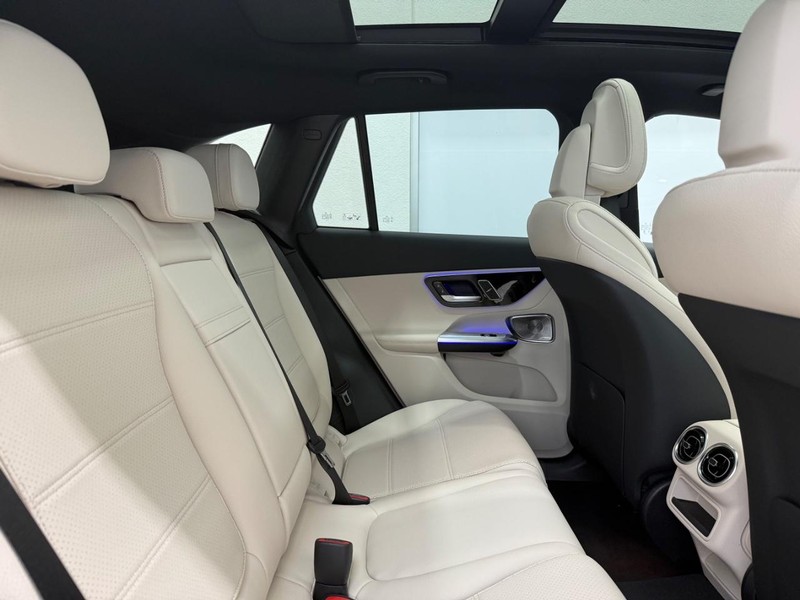 Mercedes-Benz GLC Vehicle Image 5