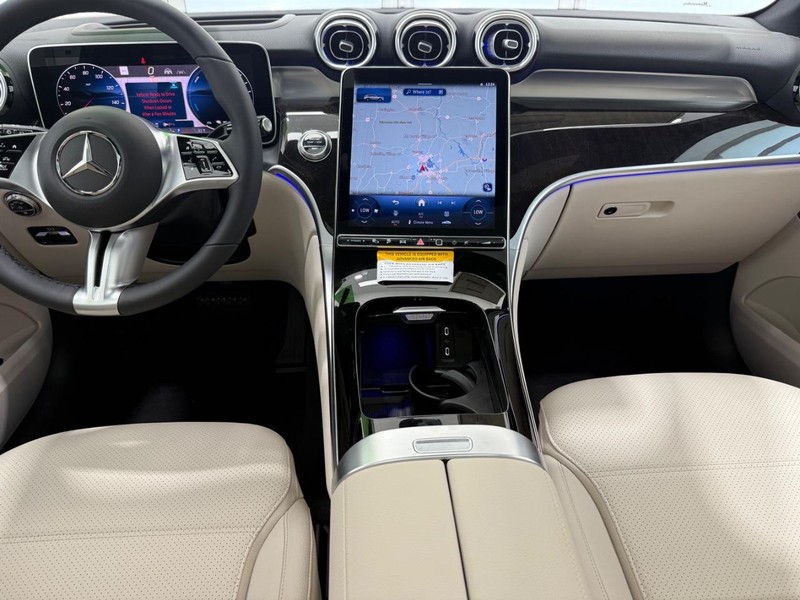 Mercedes-Benz GLC Vehicle Image 6
