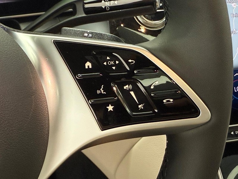 Mercedes-Benz GLC Vehicle Image 12