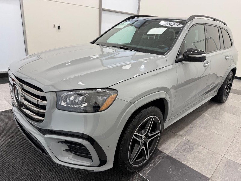 Mercedes-Benz GLS Vehicle Image 6