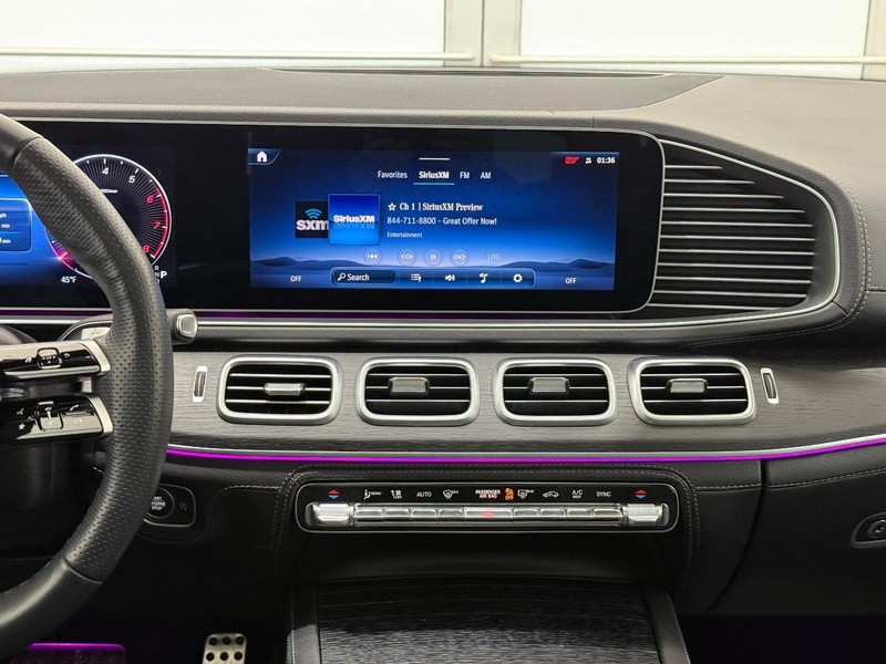 Mercedes-Benz GLS Vehicle Image 10