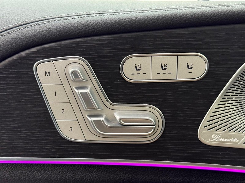 Mercedes-Benz GLS Vehicle Image 13