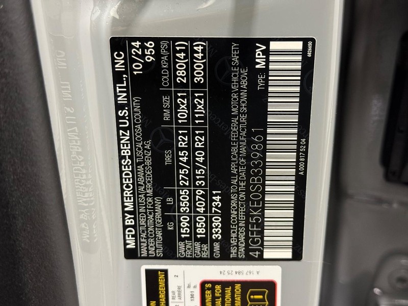 Mercedes-Benz GLS Vehicle Image 21