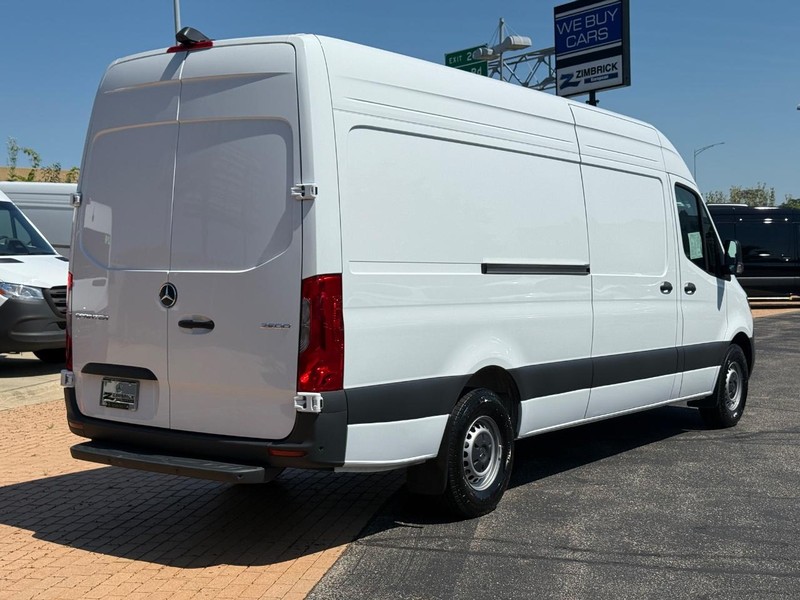 Mercedes-Benz Sprinter Van Vehicle Image 3