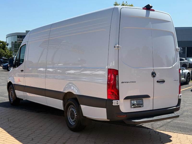 Mercedes-Benz Sprinter Van Vehicle Image 5