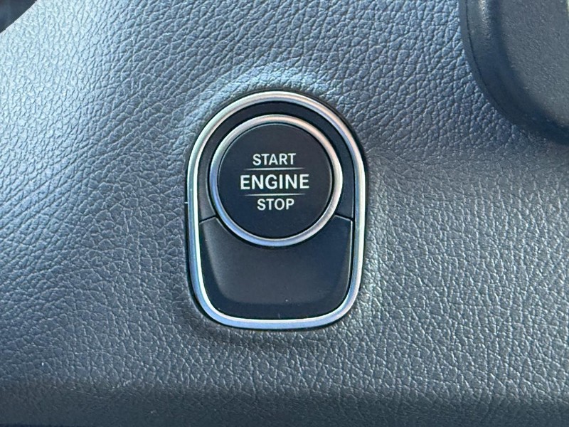 Mercedes-Benz Sprinter Van Vehicle Image 17