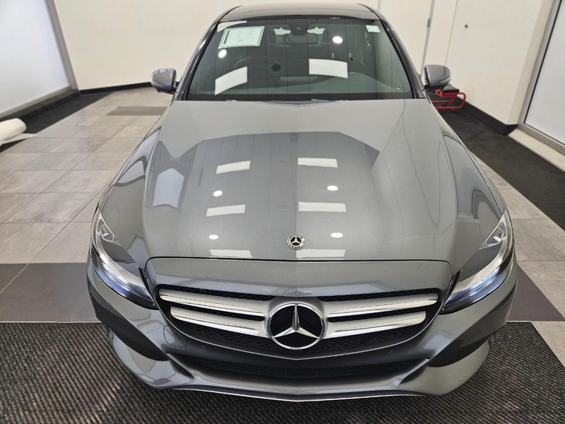 Mercedes-Benz C-Class Vehicle Image 7
