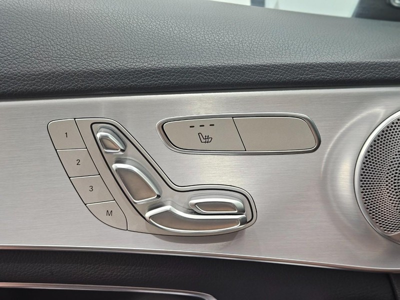 Mercedes-Benz C-Class Vehicle Image 13