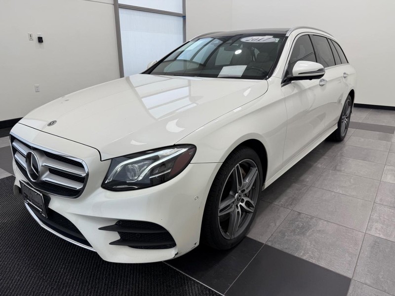 Mercedes-Benz E-Class Vehicle Image 6
