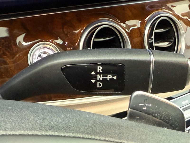 Mercedes-Benz E-Class Vehicle Image 17
