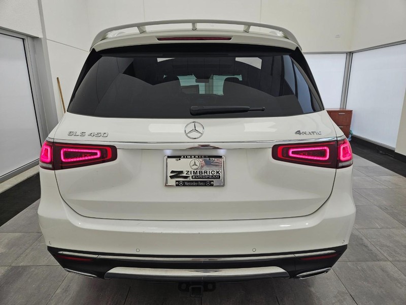 Mercedes-Benz GLS Vehicle Image 3