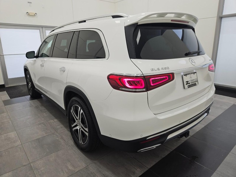 Mercedes-Benz GLS Vehicle Image 4