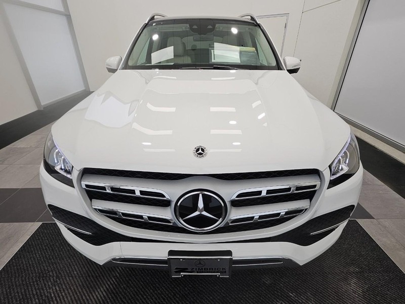 Mercedes-Benz GLS Vehicle Image 7