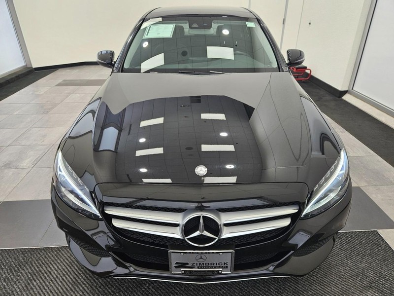 Mercedes-Benz C-Class Vehicle Image 7