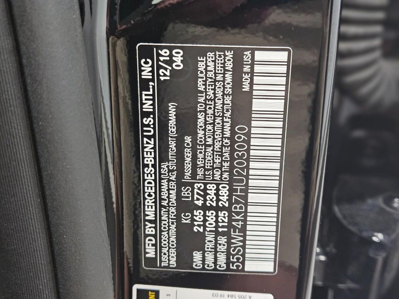 Mercedes-Benz C-Class Vehicle Image 21