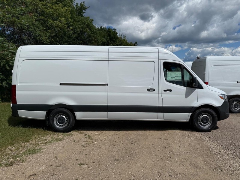 Mercedes-Benz Sprinter Cargo Van Vehicle Image 2
