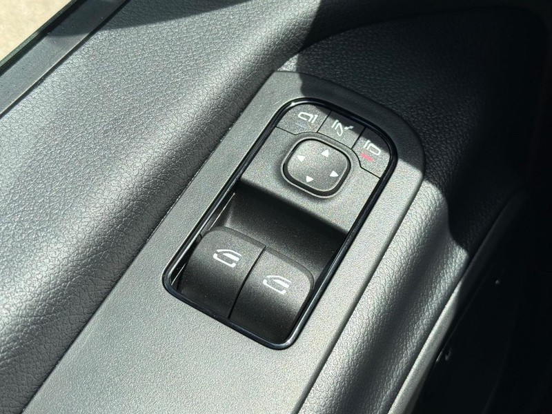 Mercedes-Benz Sprinter Cargo Van Vehicle Image 15