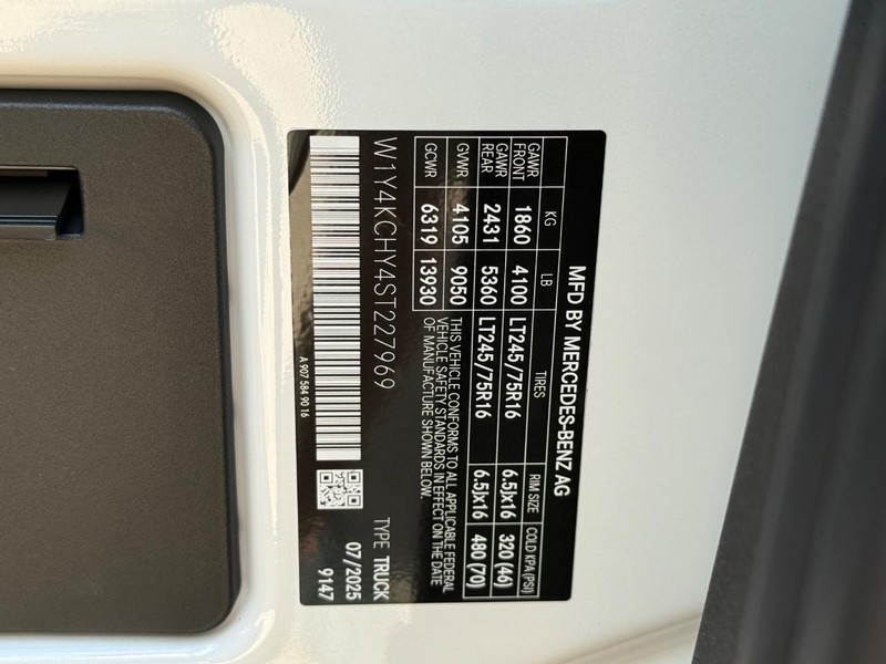 Mercedes-Benz Sprinter Cargo Van Vehicle Image 17
