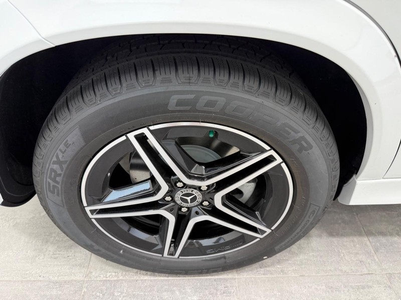 Mercedes-Benz GLE Vehicle Image 3