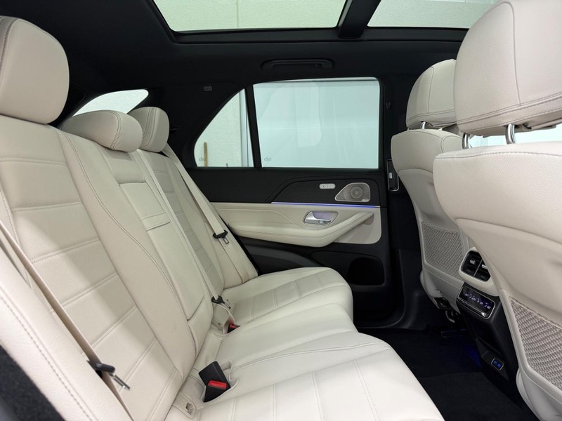 Mercedes-Benz GLE Vehicle Image 5