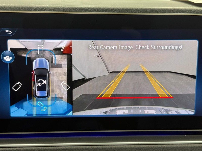 Mercedes-Benz GLE Vehicle Image 13