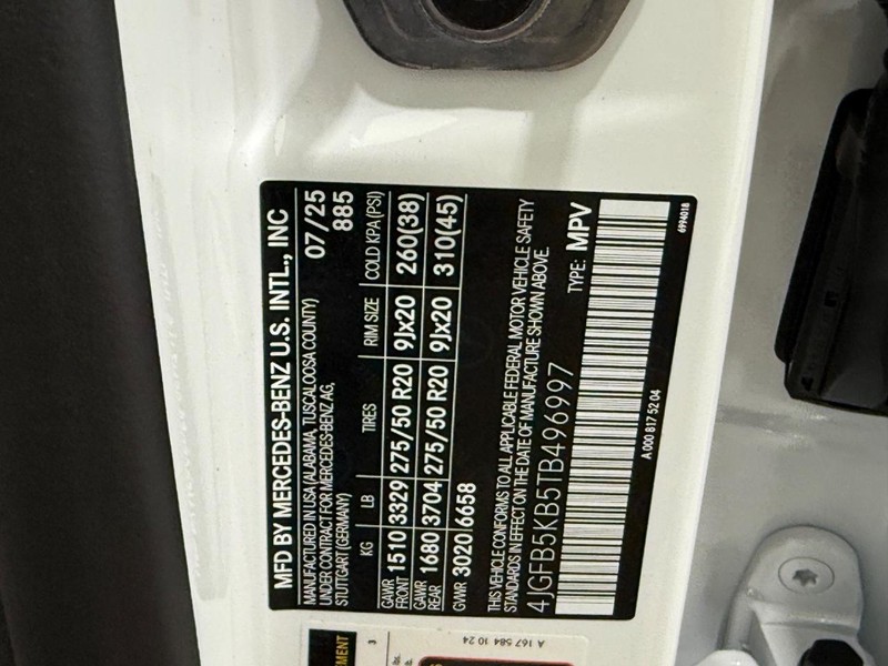 Mercedes-Benz GLE Vehicle Image 17