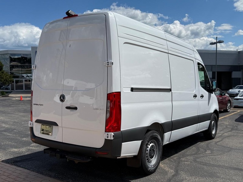 Mercedes-Benz Sprinter Cargo Van Vehicle Image 3