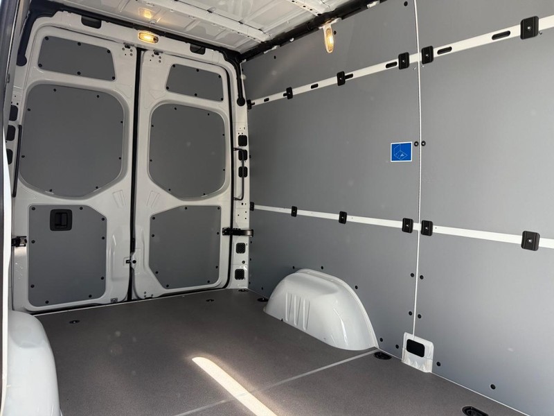 Mercedes-Benz Sprinter Cargo Van Vehicle Image 4