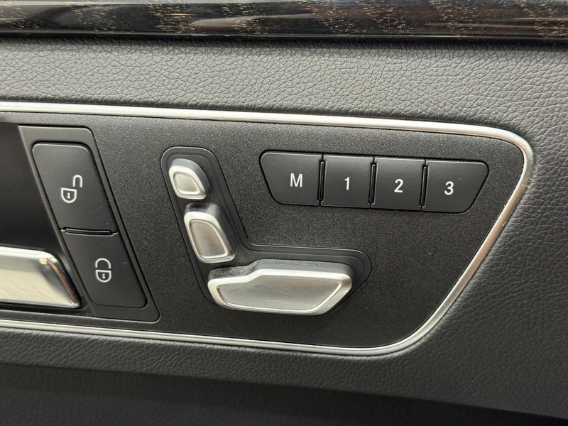 Mercedes-Benz E-Class Vehicle Image 13
