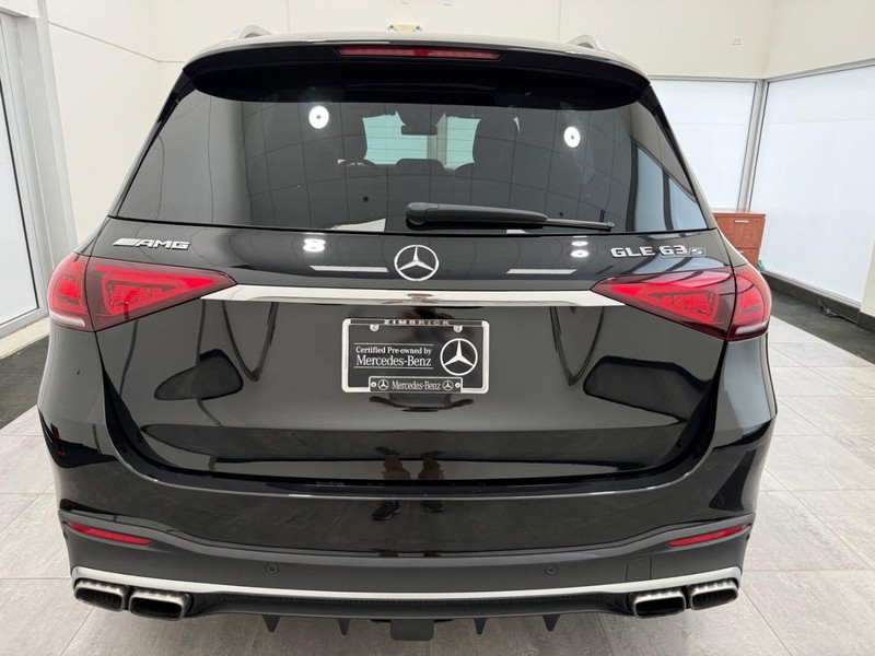 Mercedes-Benz GLE Vehicle Image 3
