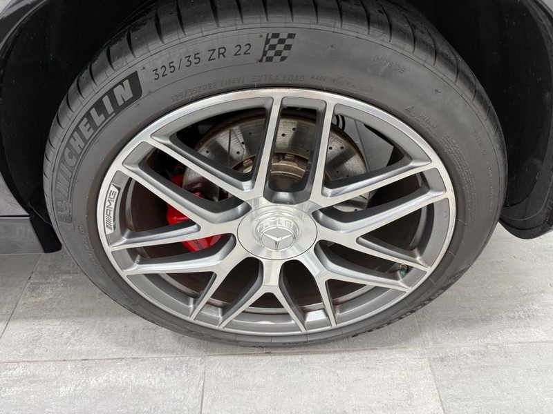 Mercedes-Benz GLE Vehicle Image 5