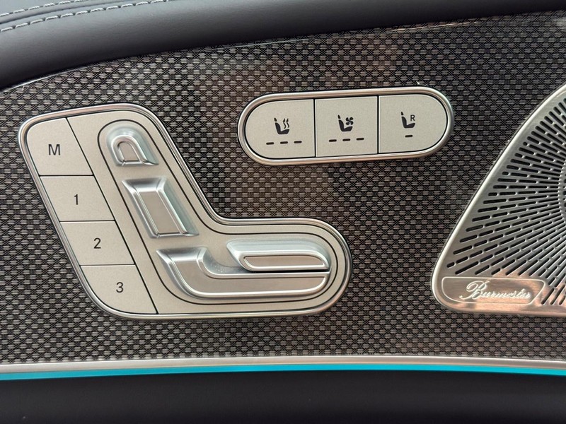 Mercedes-Benz GLE Vehicle Image 14
