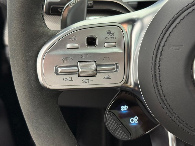 Mercedes-Benz GLE Vehicle Image 15