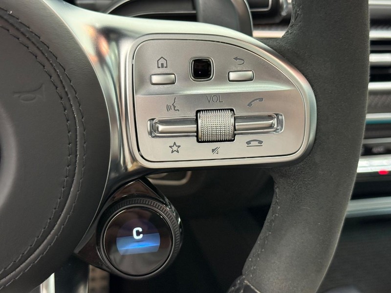 Mercedes-Benz GLE Vehicle Image 16
